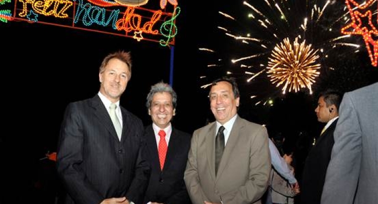 El Alcalde de Miraflores, Jorge Muñoz Wells, el ministro de Ambiente Manuel Pulgar Vidar y el Embajador de Colombia Luis Eladio Pérez Bonilla