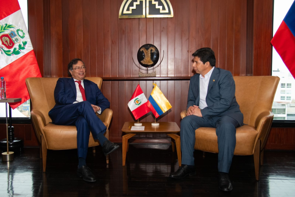Ministro de Relaciones Exteriores, Álvaro Leyva, acompañó al Presidente Gustavo Petro en diálogo con su homólogo del Perú, Pedro Castillo